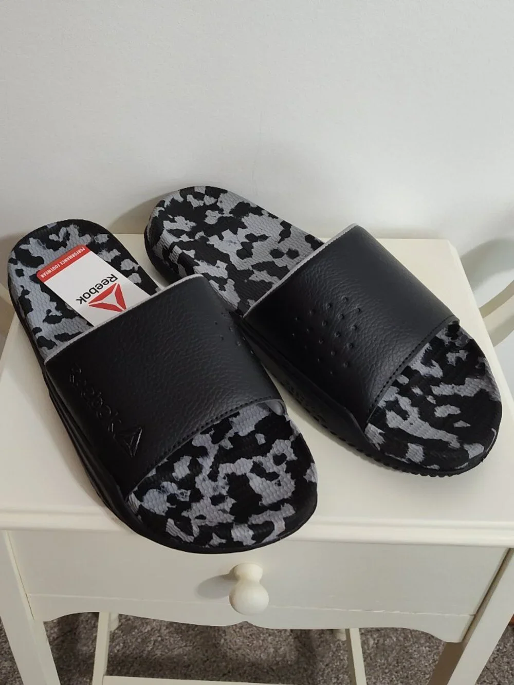Reebok Delta Vital men's black & gray camo slide sandals, NWTs, size 10